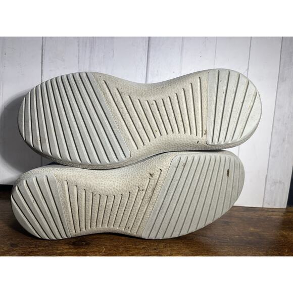 AllBirds Wool Mizzle Lace Up Active Wear Running High Top Shoes size W9 Gray - Picture 8 of 9